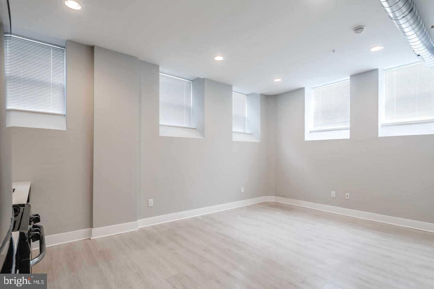 1607 CATHARINE ST #UNIT B