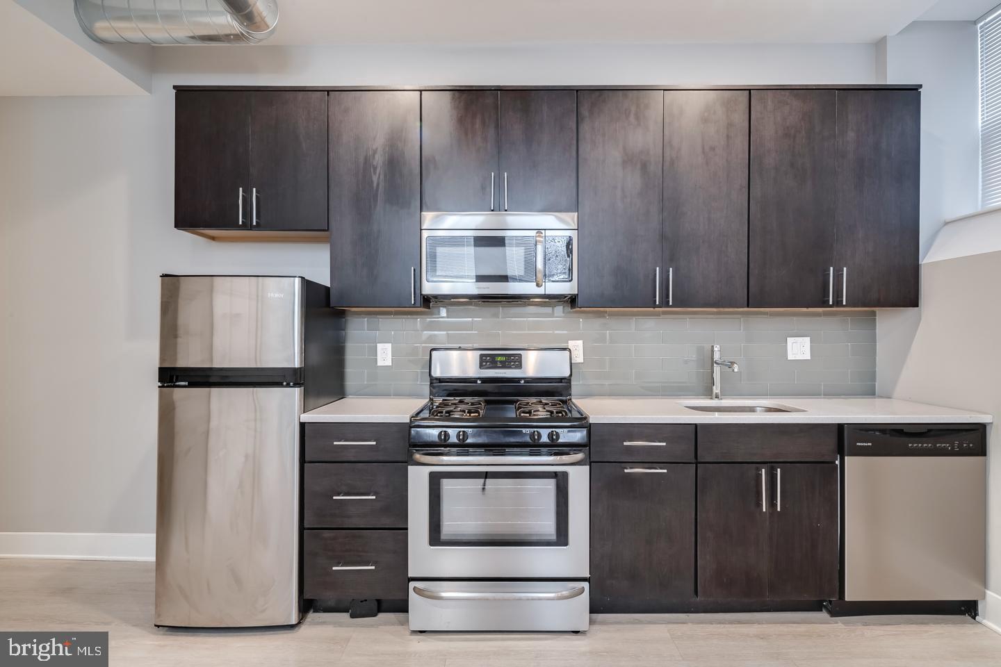 1607 CATHARINE ST #UNIT B