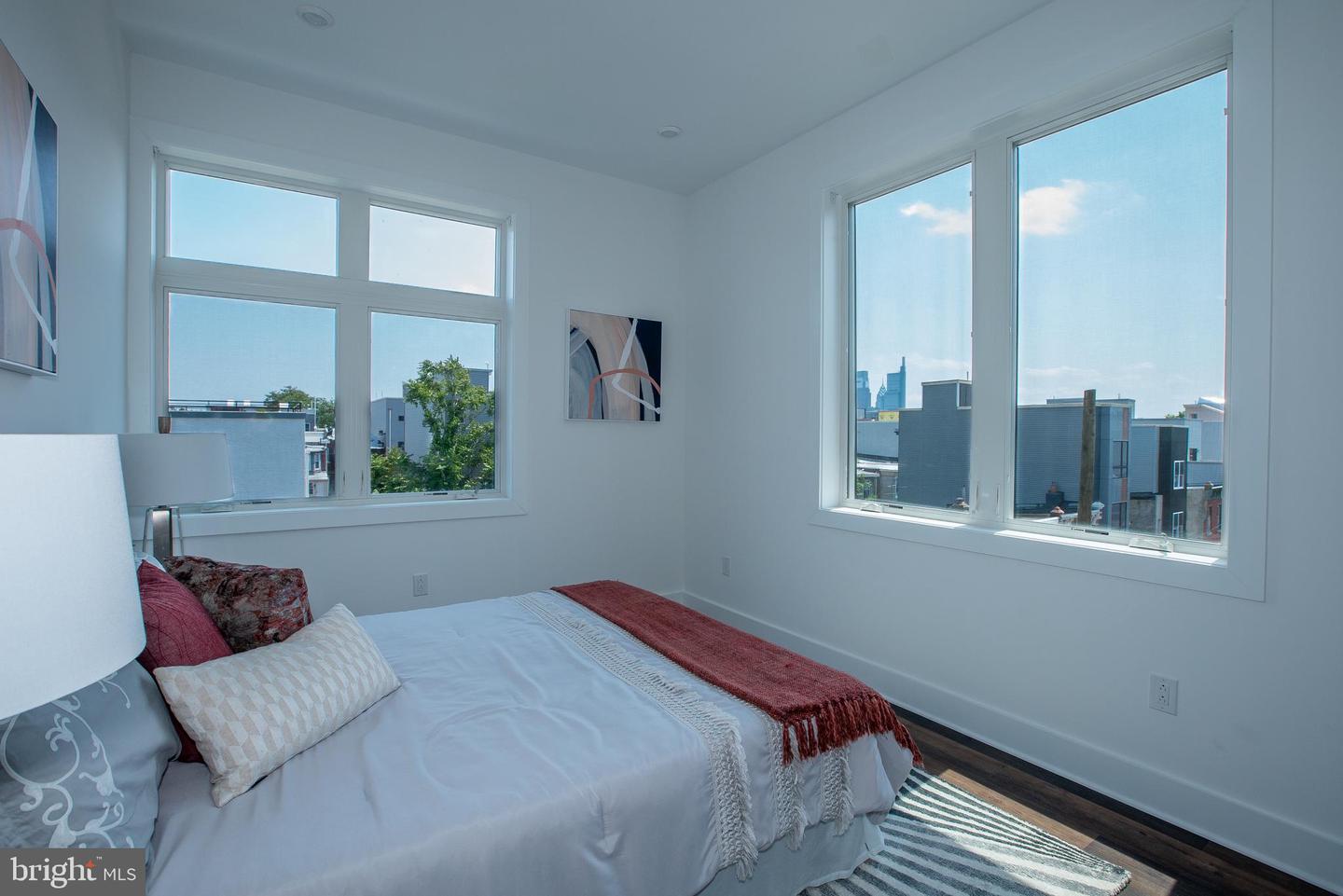 2940 W THOMPSON ST #UNIT 201