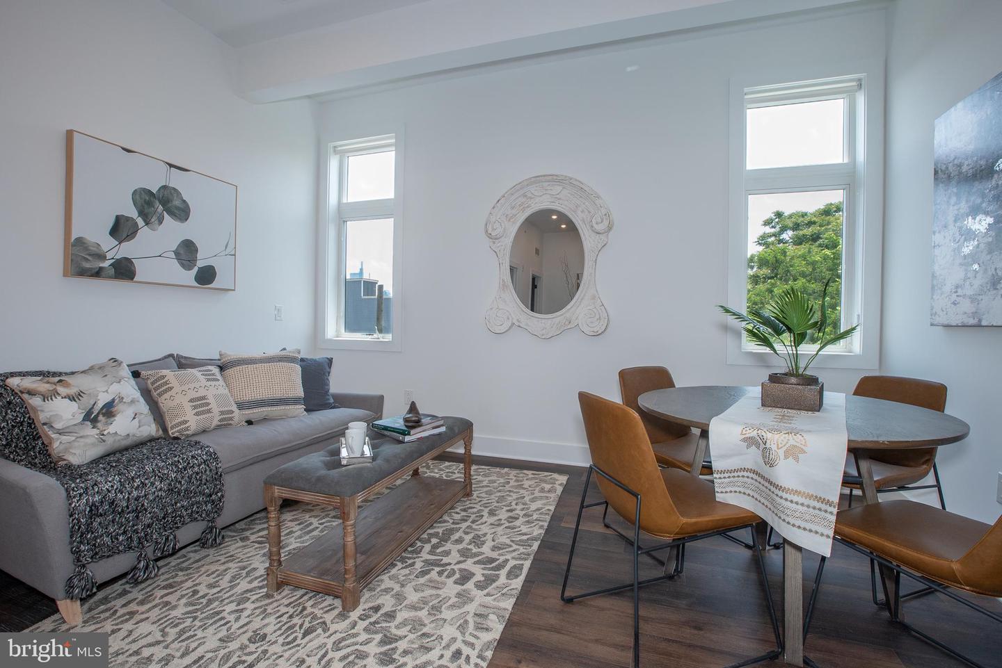 2940 W THOMPSON ST #UNIT 201