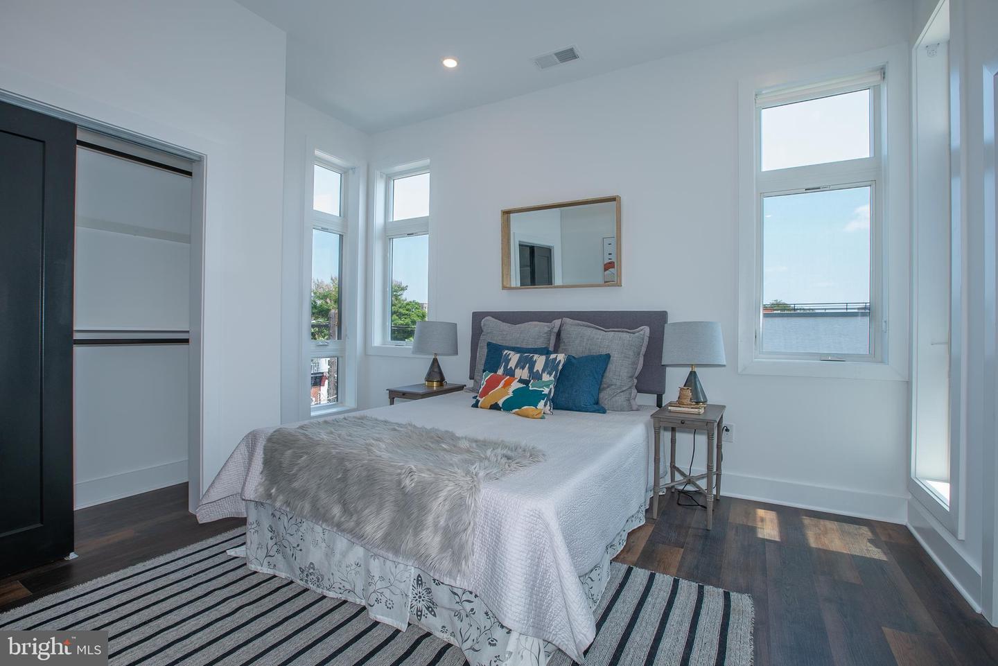 2940 W THOMPSON ST #UNIT 201