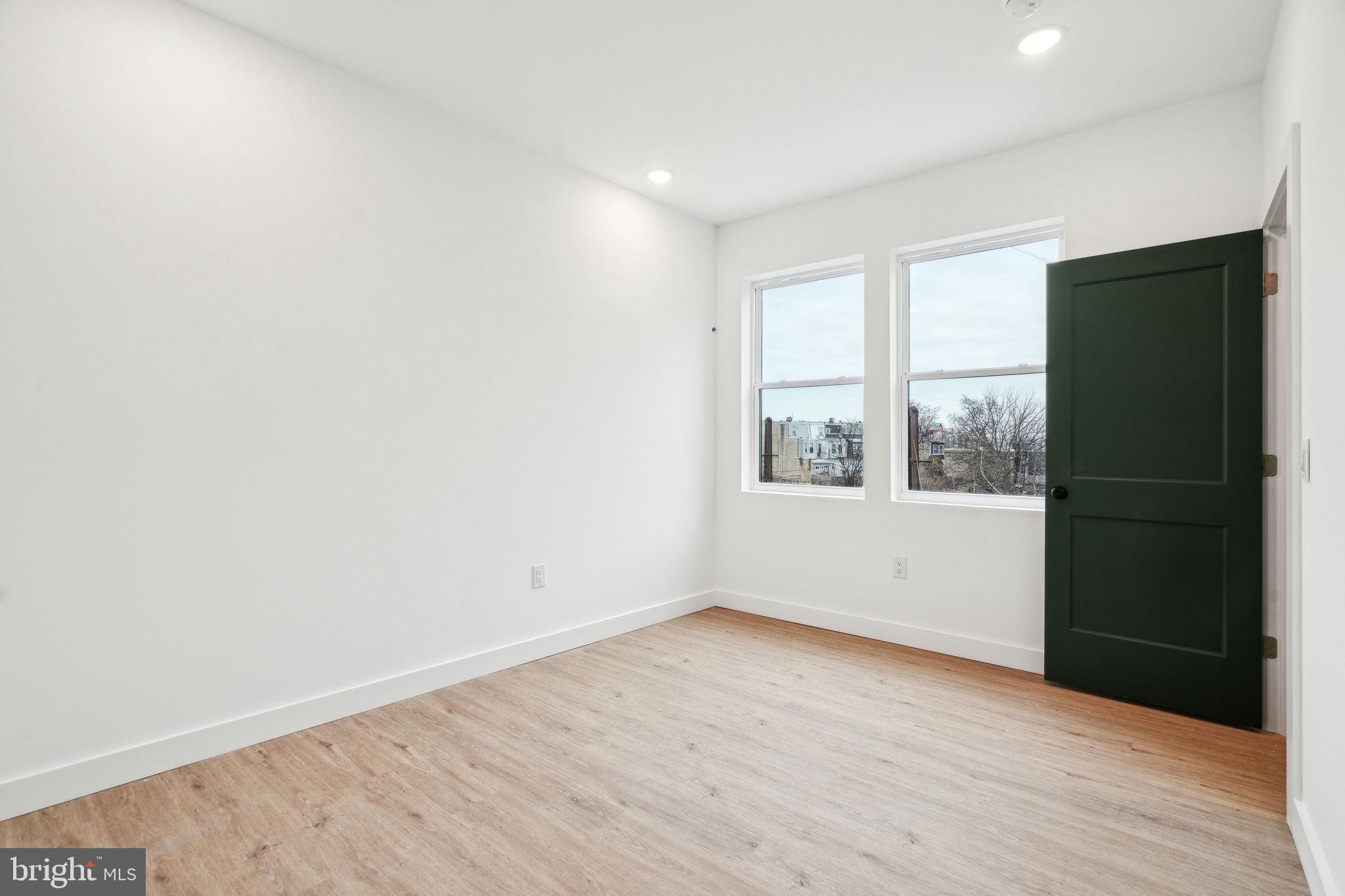 4181 MANTUA AVE #5