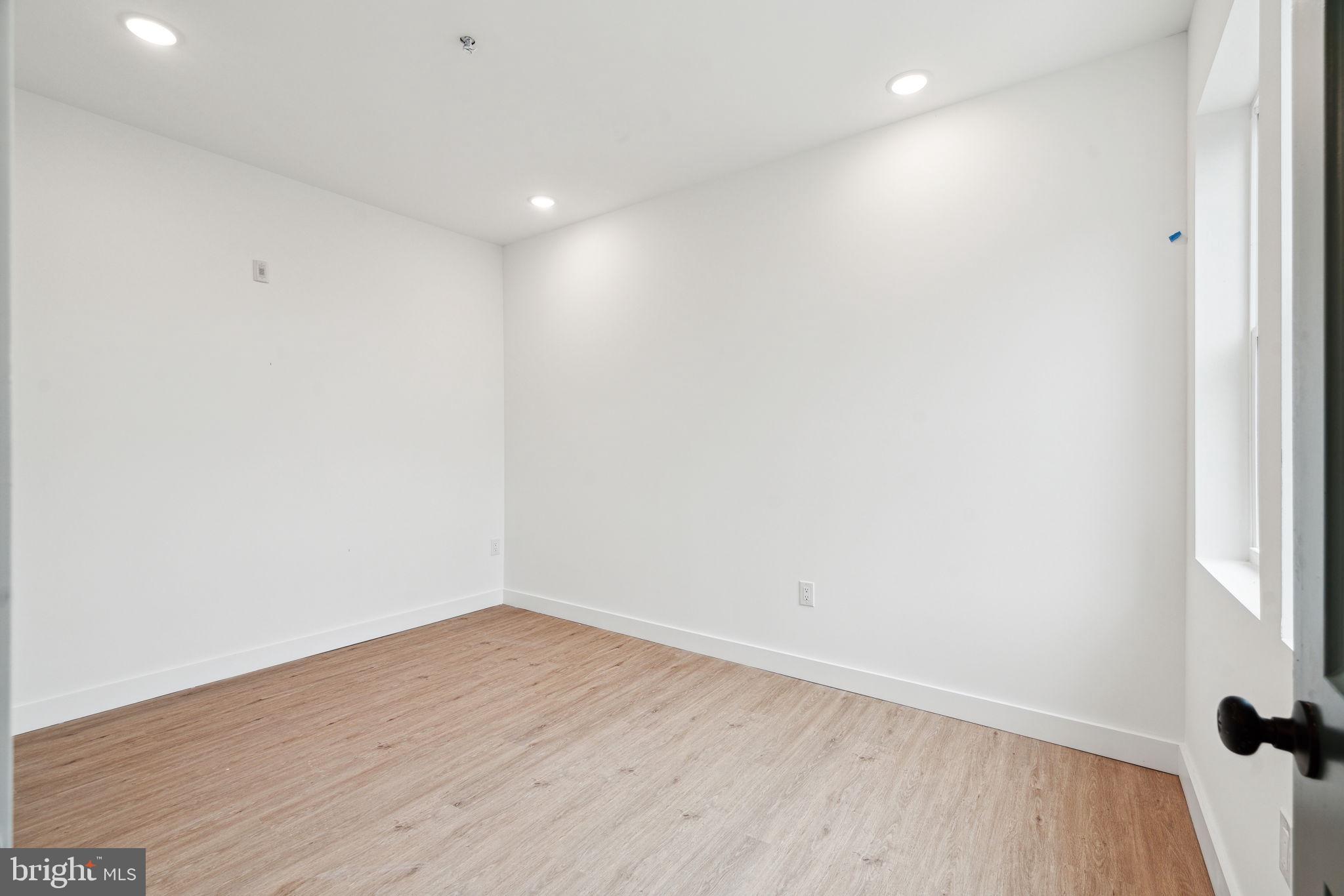 4181 MANTUA AVE #5
