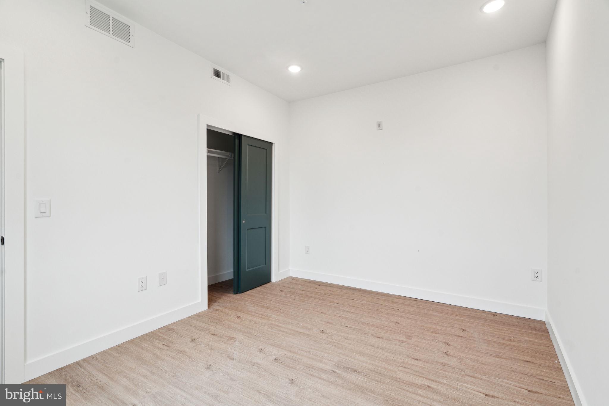 4181 MANTUA AVE #5