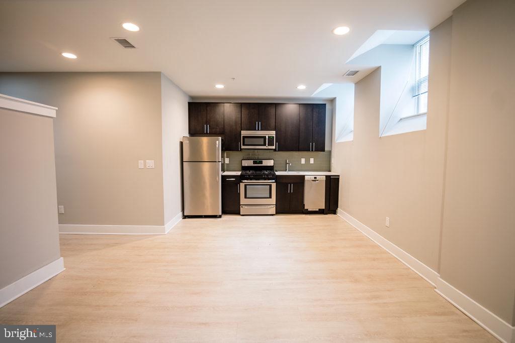 1607 CATHARINE ST #UNIT C