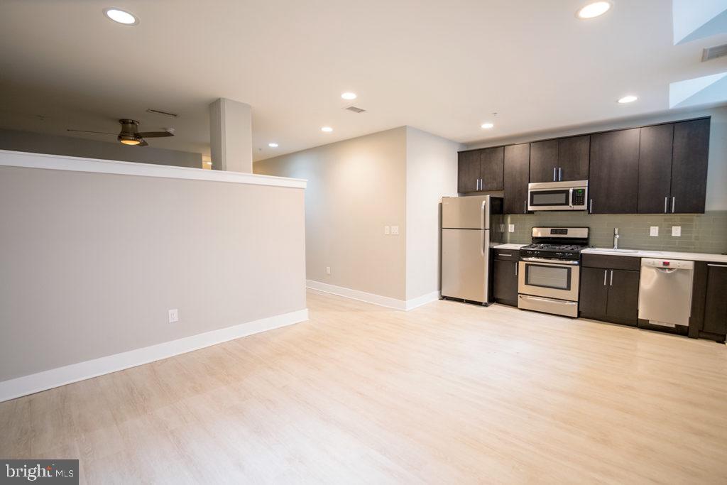 1607 CATHARINE ST #UNIT C