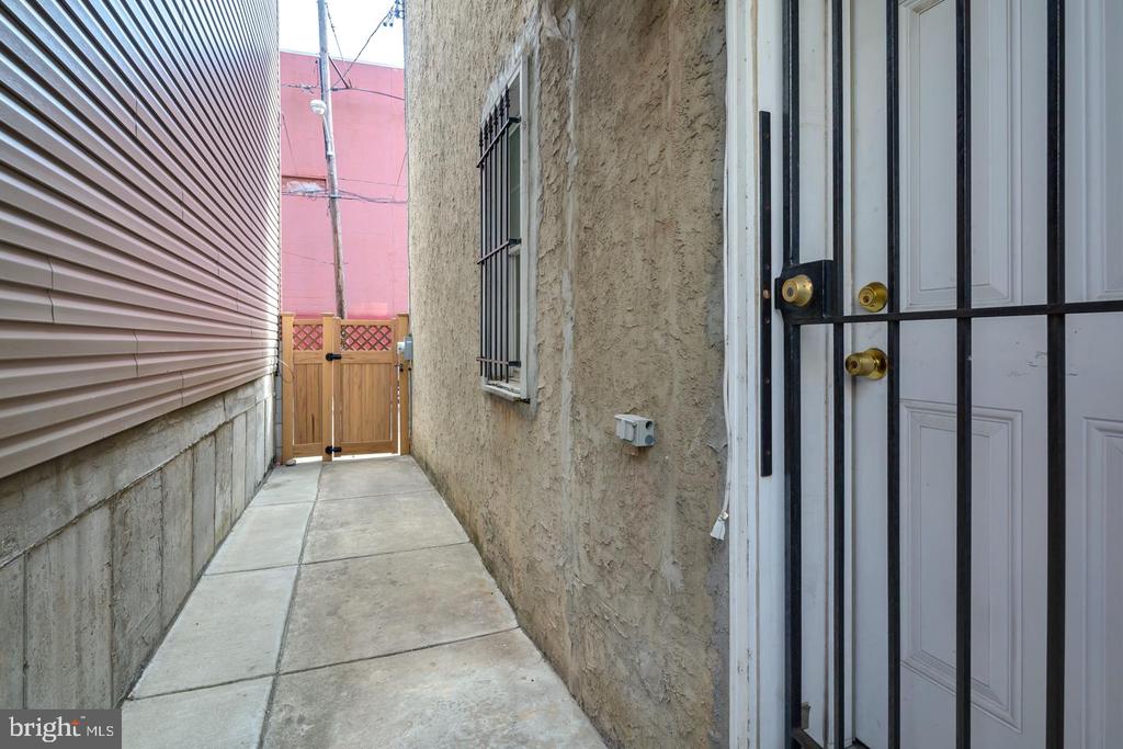 2109 KIMBALL ST