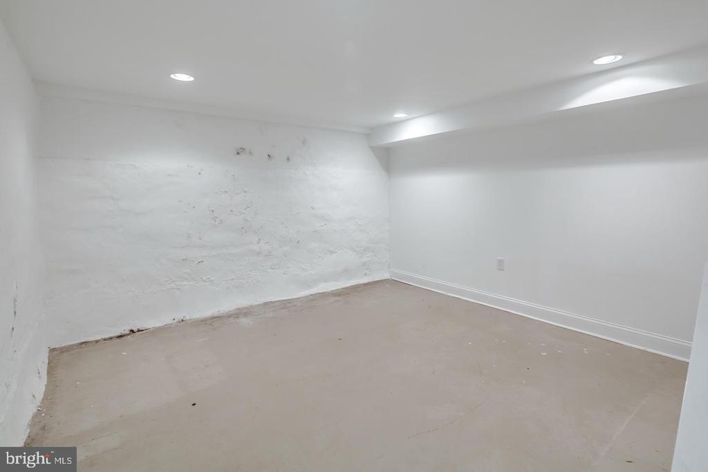 2109 KIMBALL ST