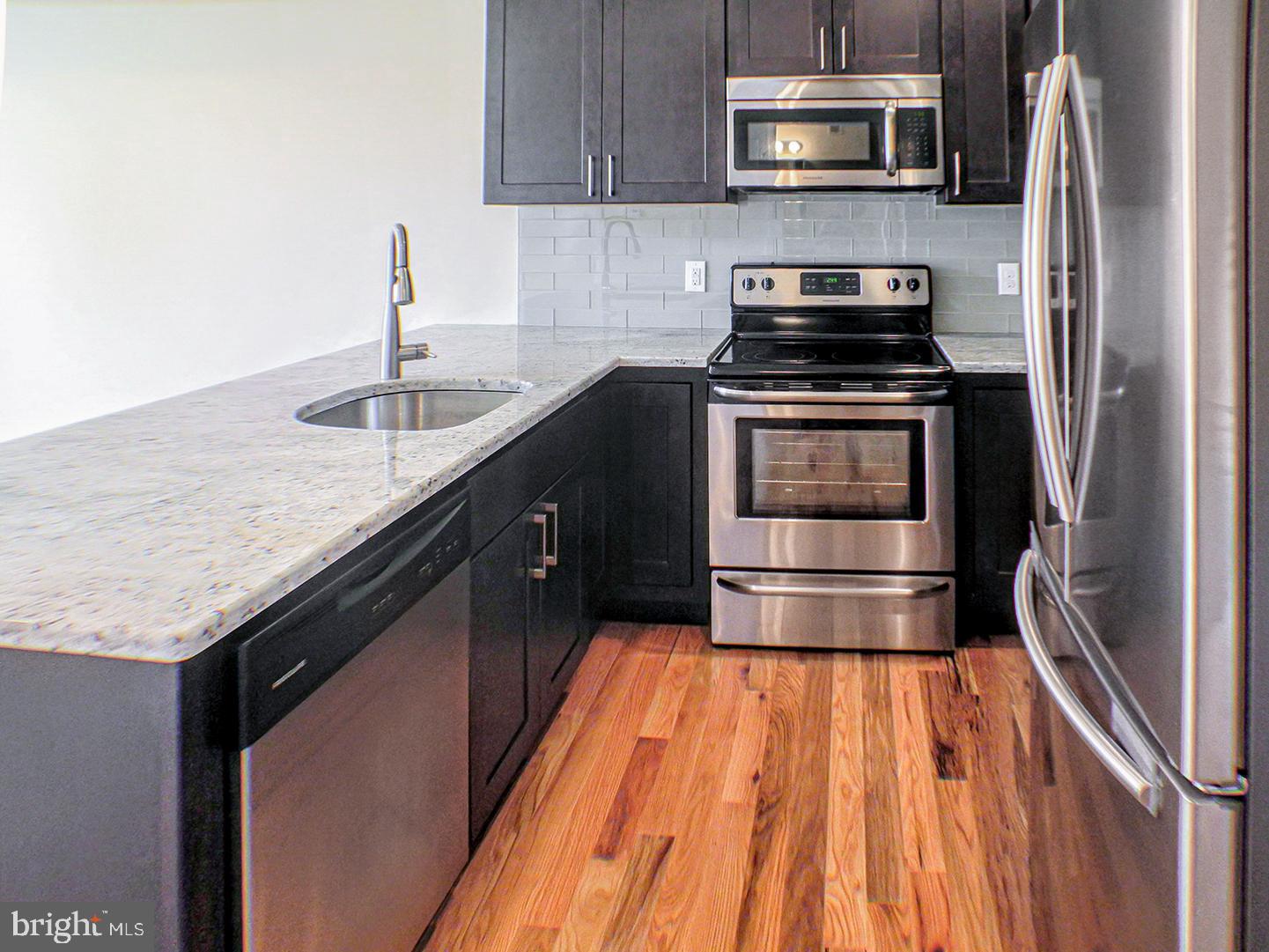 1242 POINT BREEZE AVE #UNIT 305