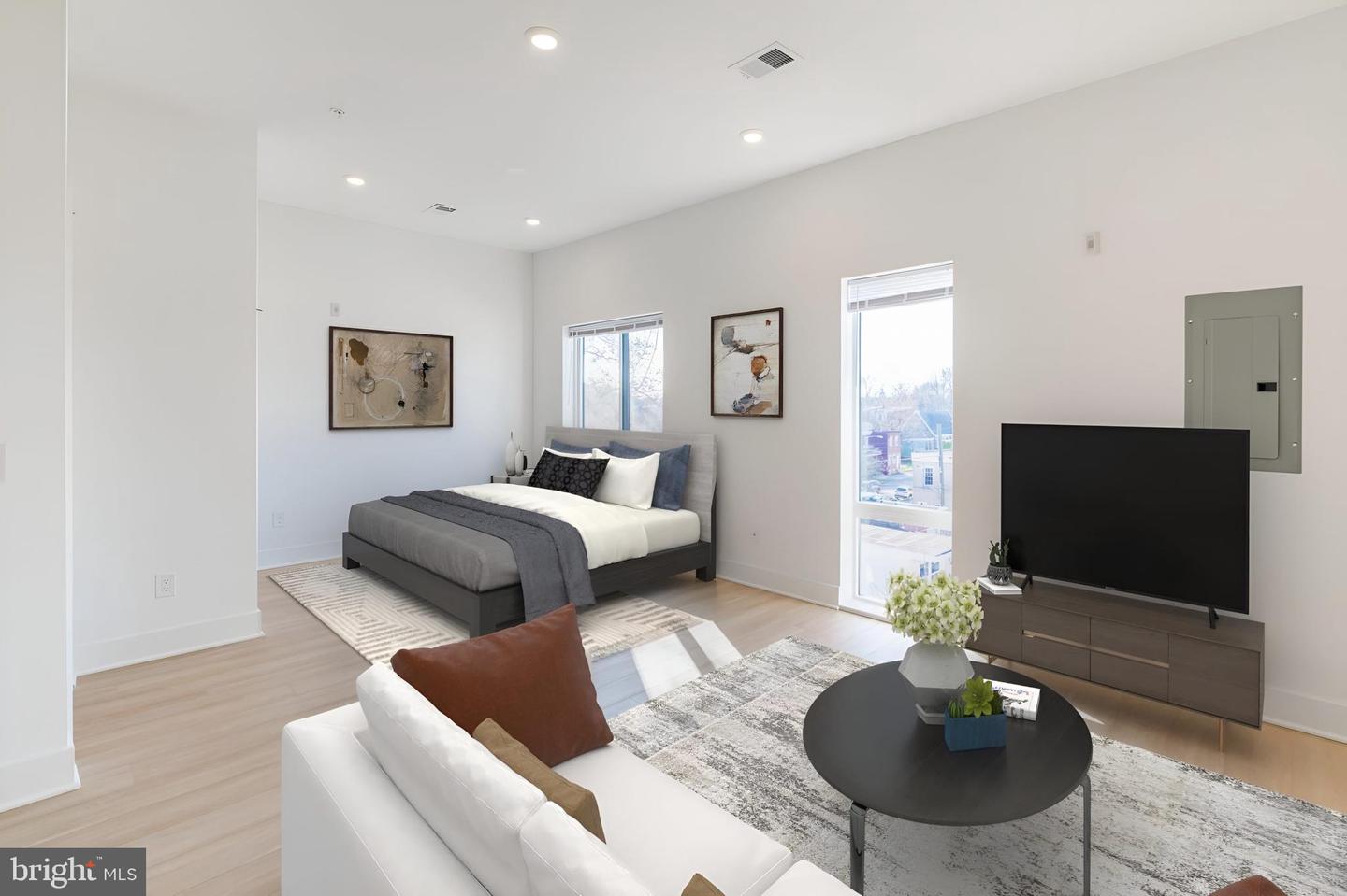 4200 LANCASTER AVE #UNIT 205