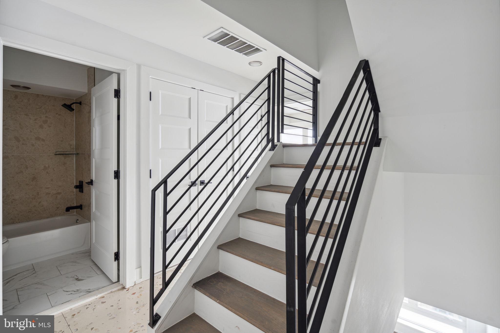 1930 N 2ND ST #1B
