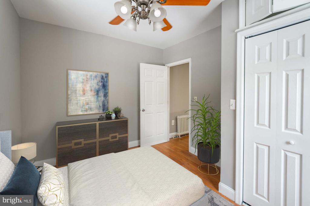2123 SPRING GARDEN ST #UNIT 1R