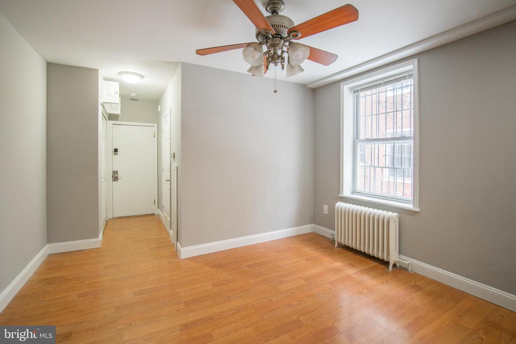 2123 SPRING GARDEN ST #UNIT 1R