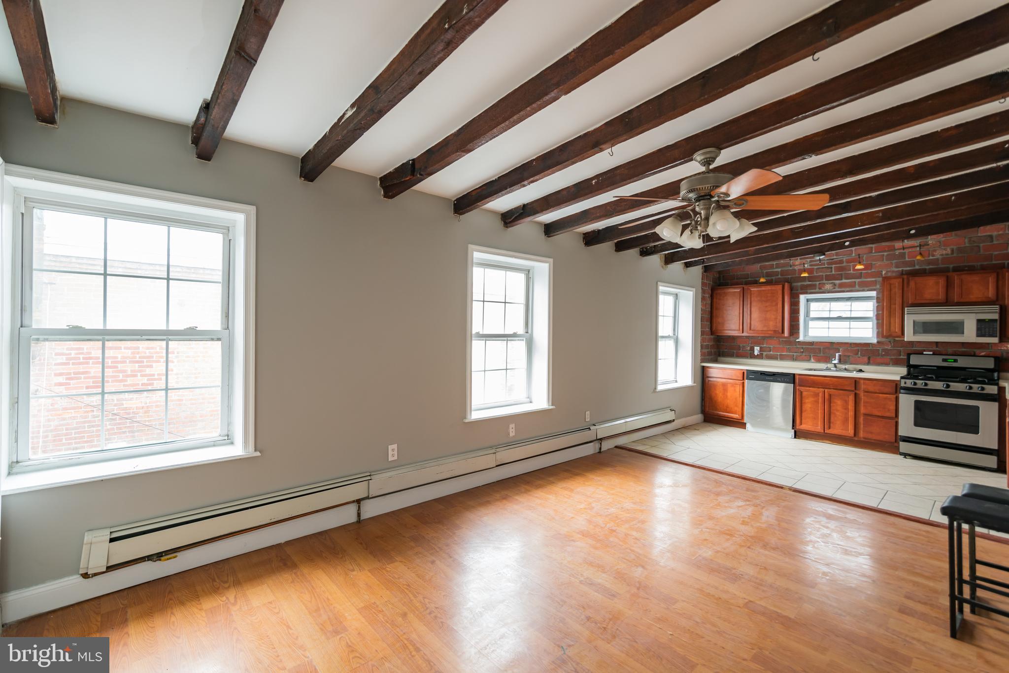 2123 SPRING GARDEN ST #UNIT 3R