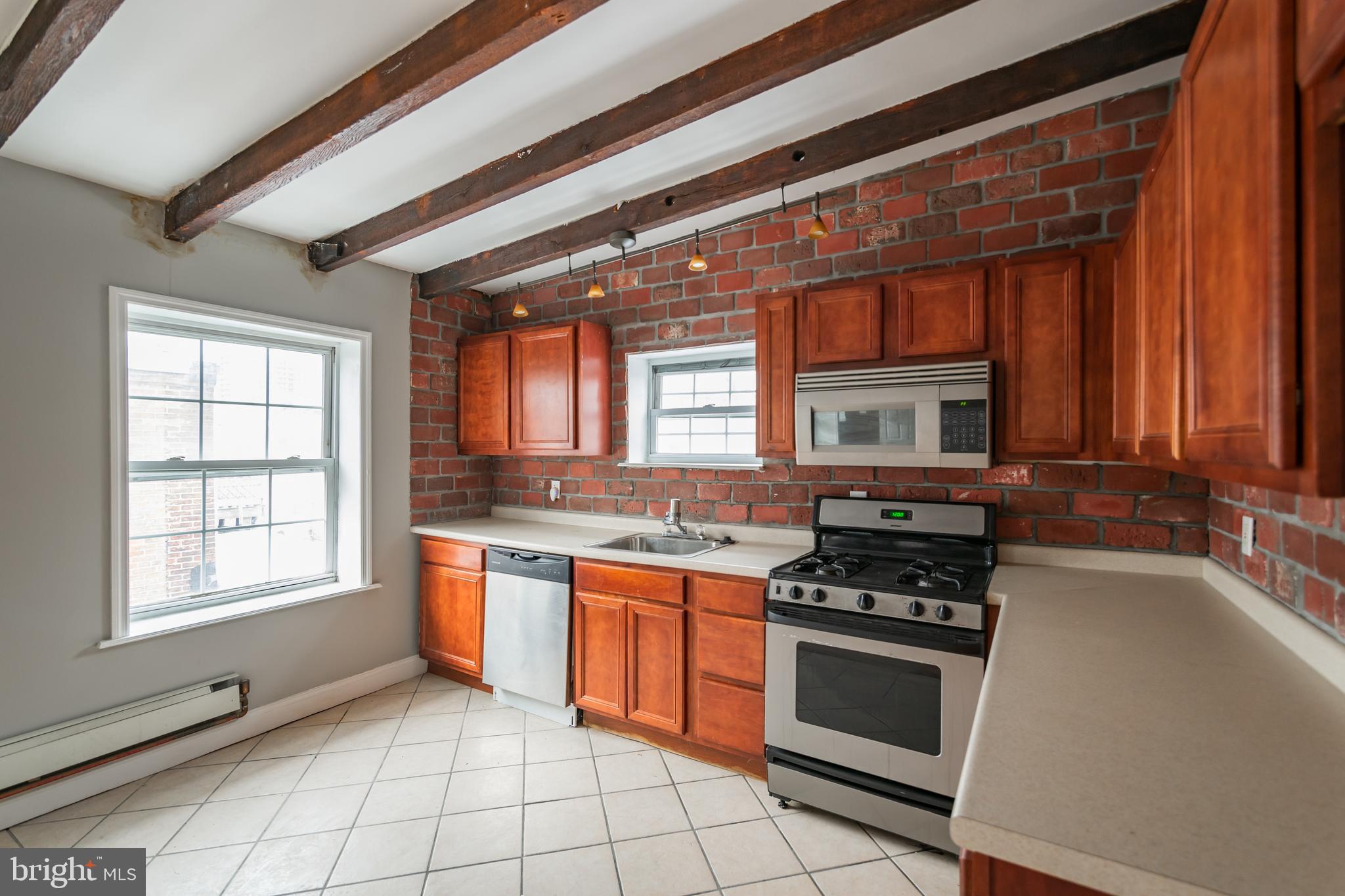 2123 SPRING GARDEN ST #UNIT 3R