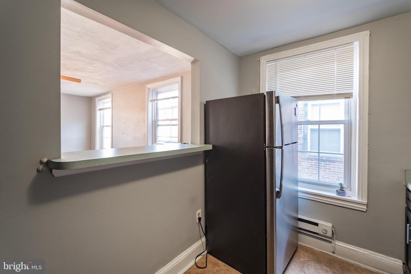 1933 SPRING GARDEN ST #UNIT 3R