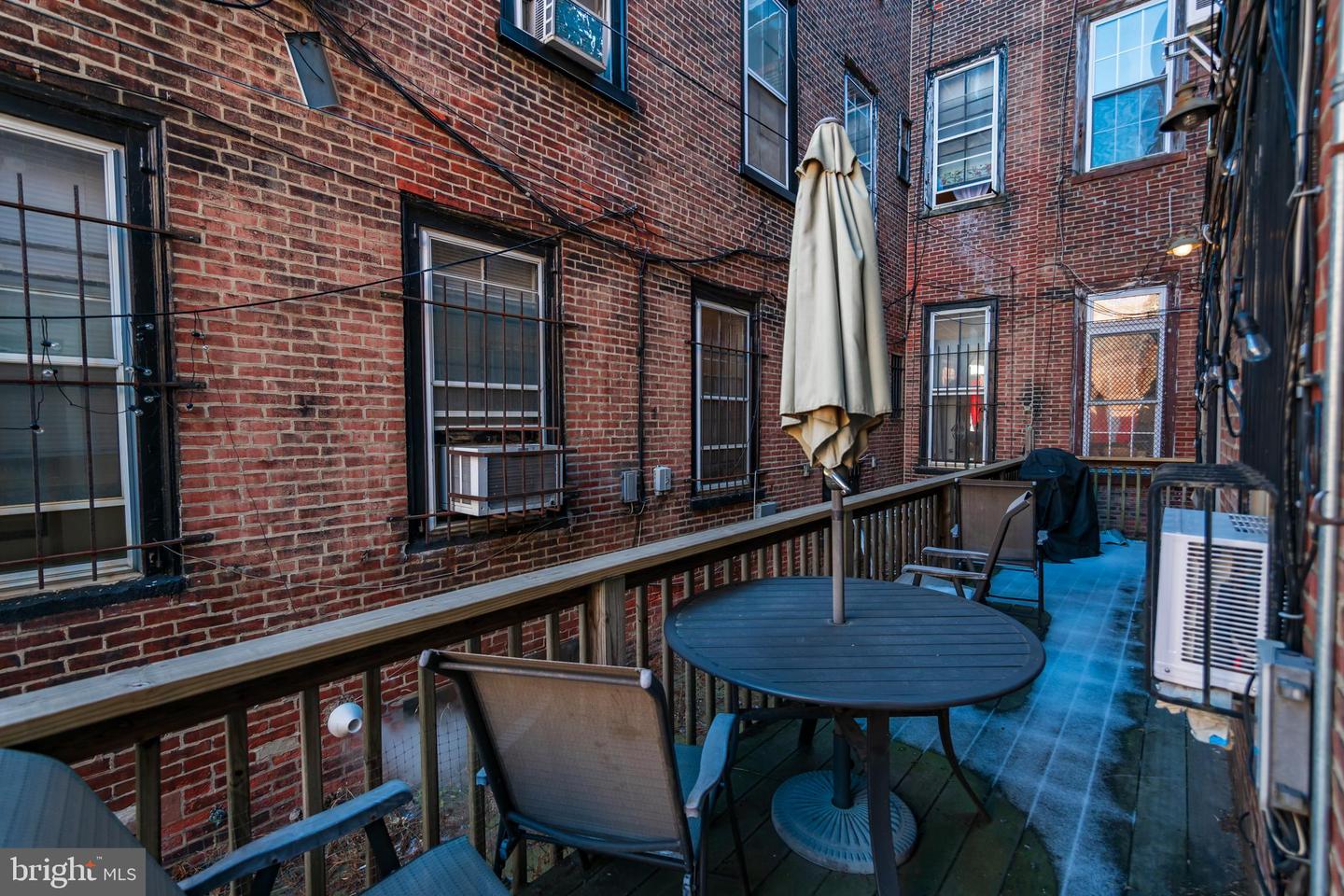 1933 SPRING GARDEN ST #UNIT 1R