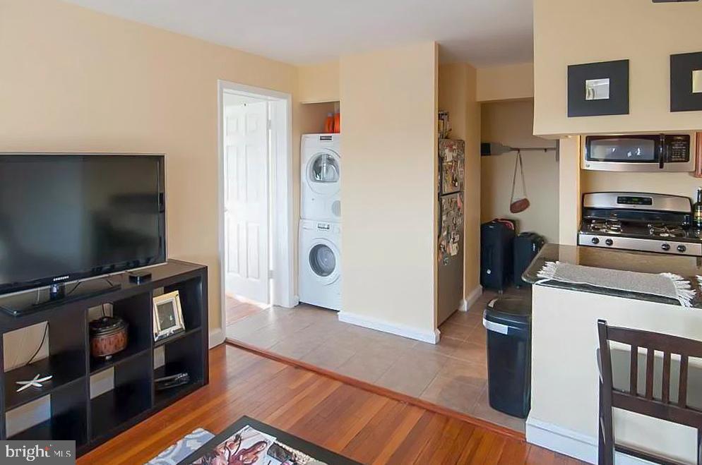 2135 WALNUT ST #UNIT 1003