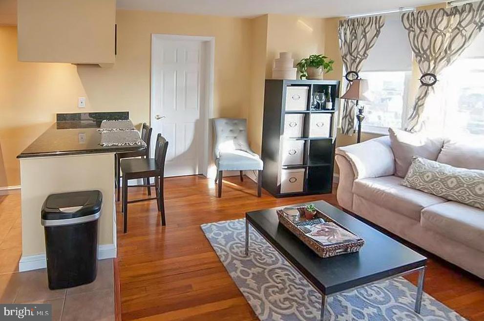 2135 WALNUT ST #UNIT 1003