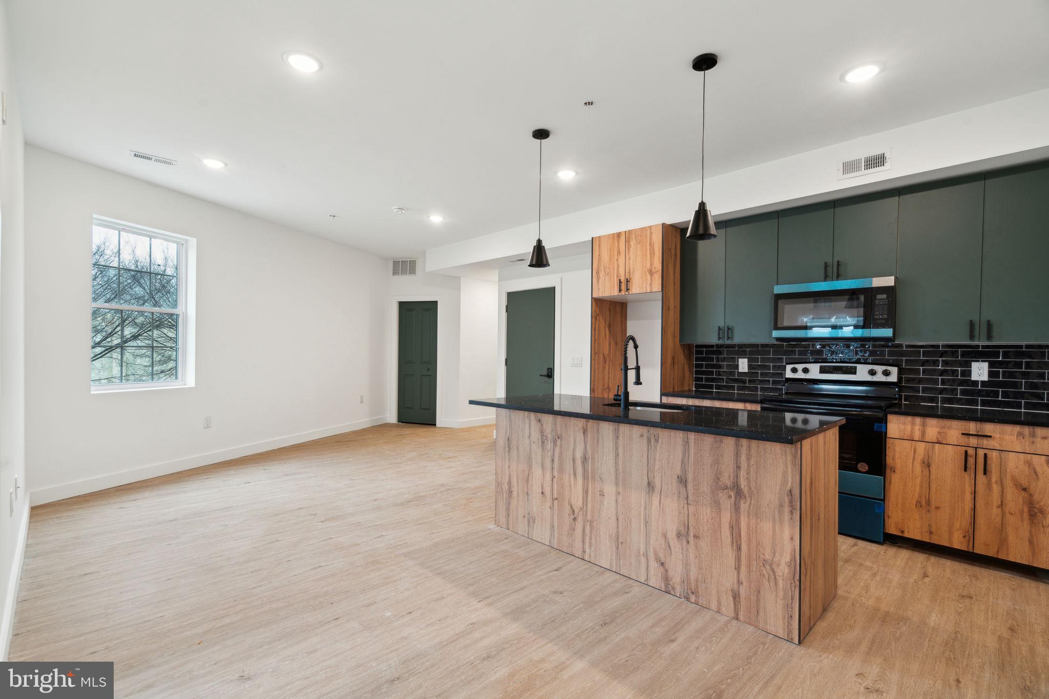 4181 MANTUA AVE #3