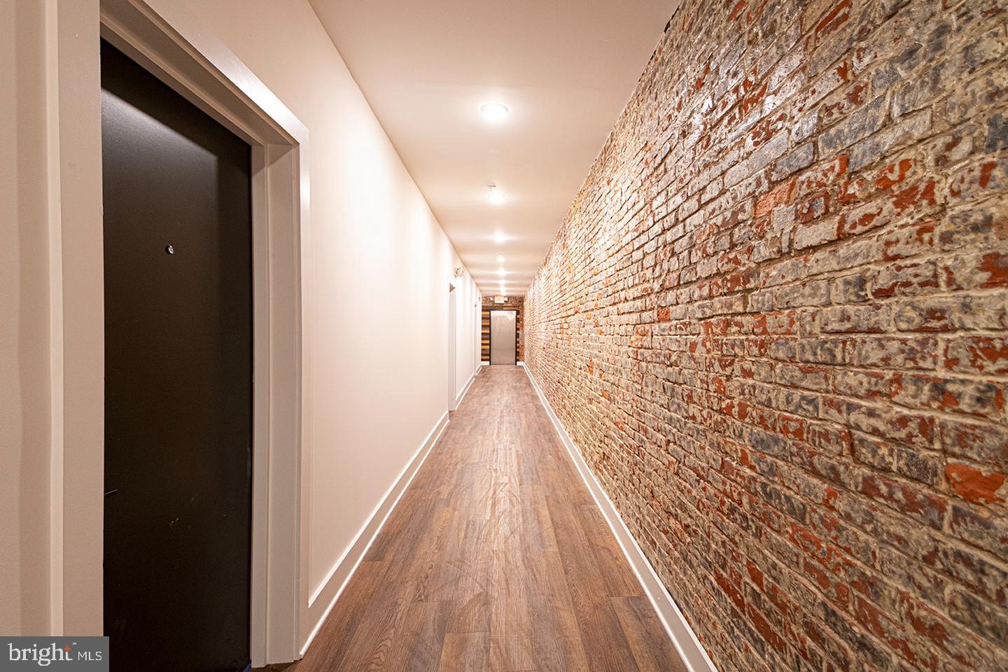 1211 BAINBRIDGE ST #UNIT 4B