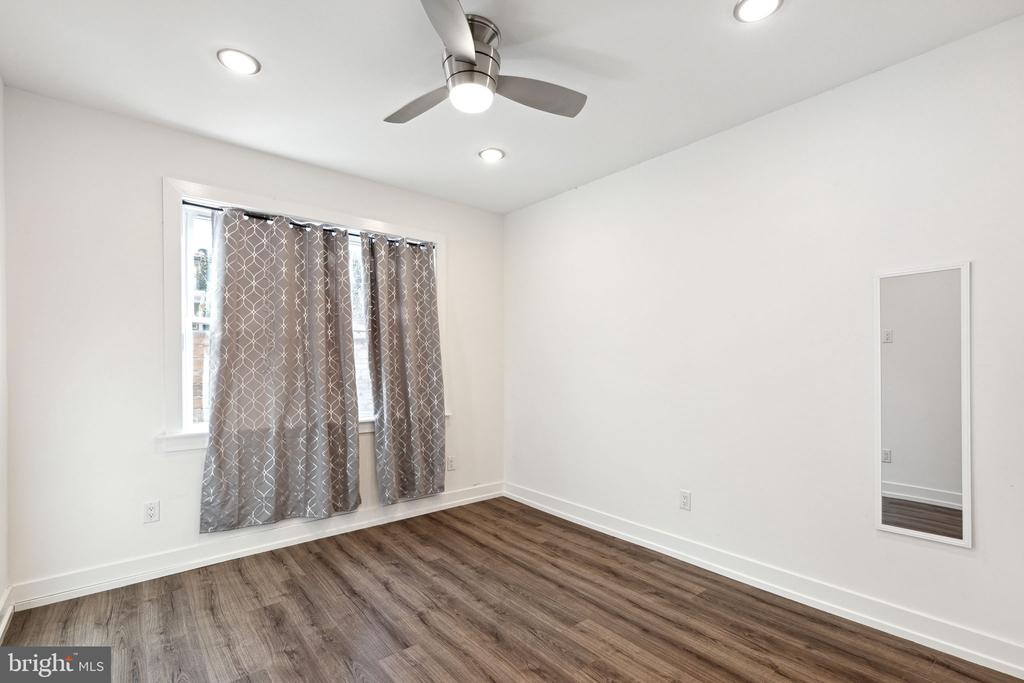 2513 N FRONT ST #3