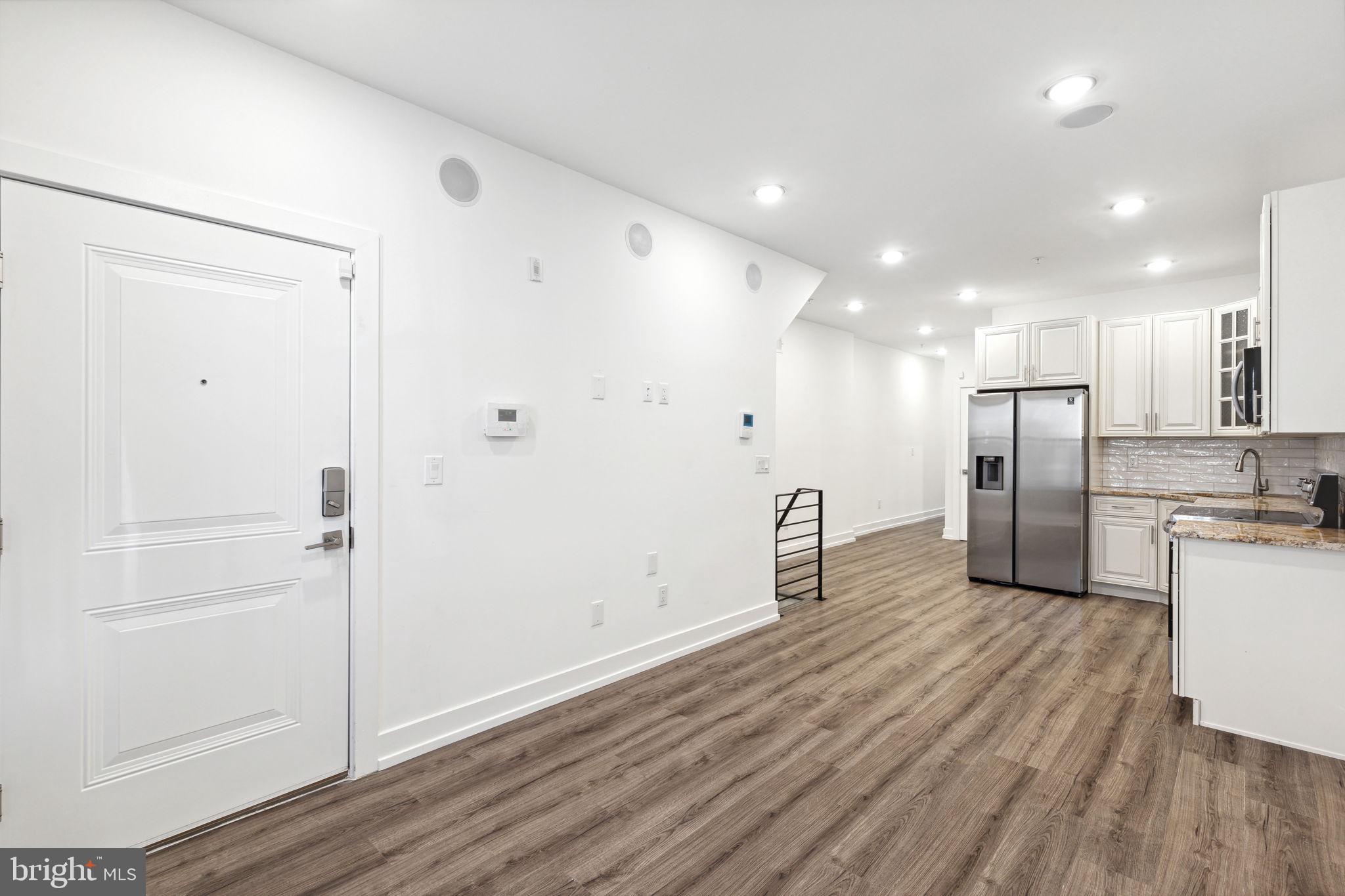 2513 N FRONT ST #1