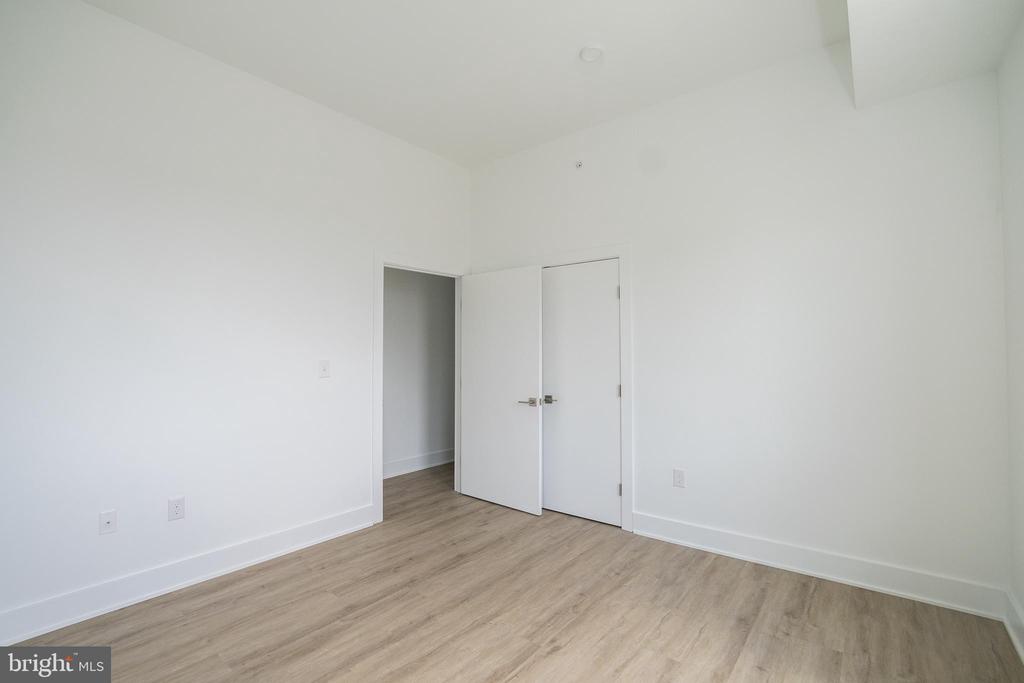 2235 WASHINGTON AVE #UNIT 301