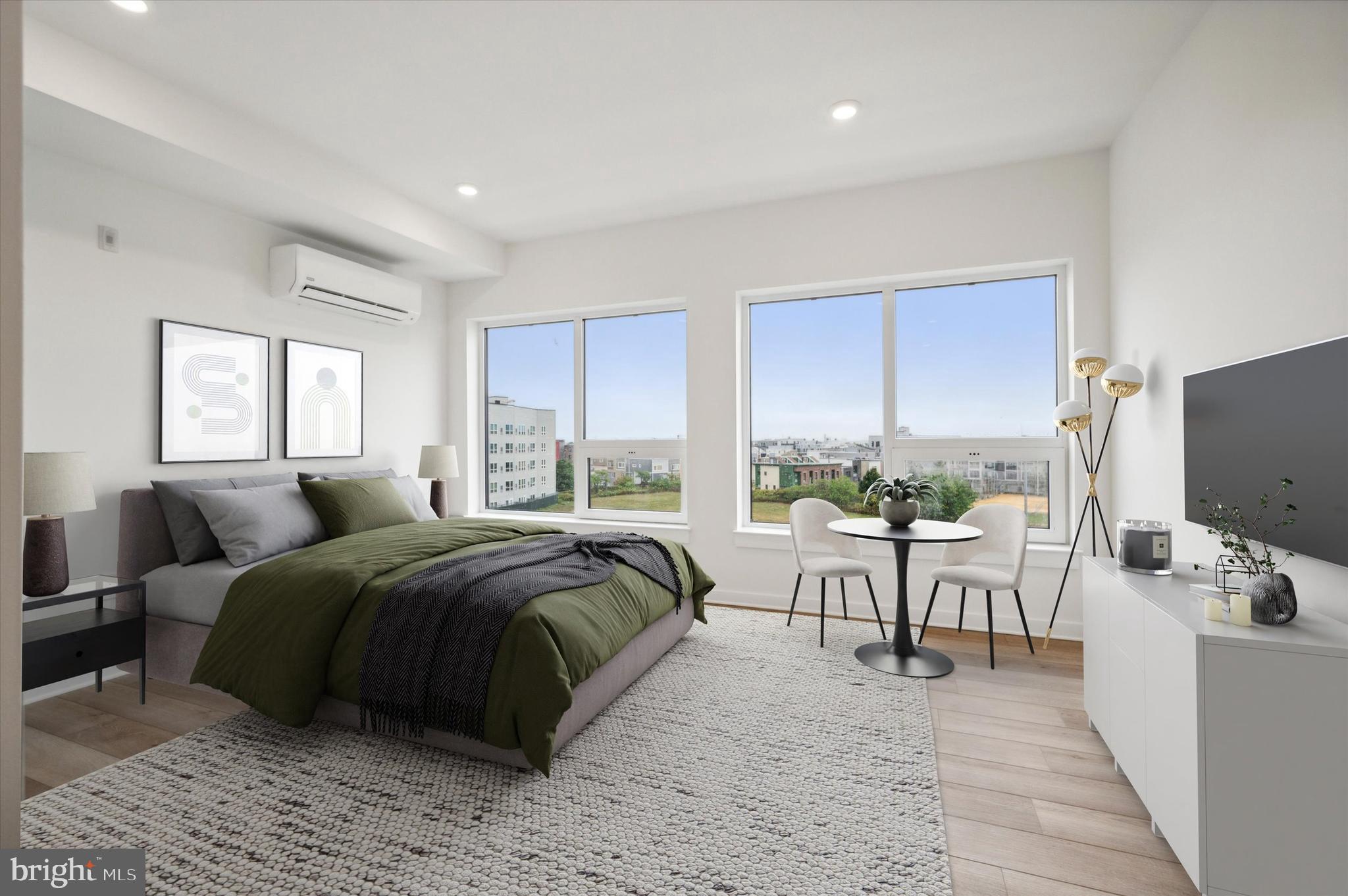 1900 N FRONT ST #215