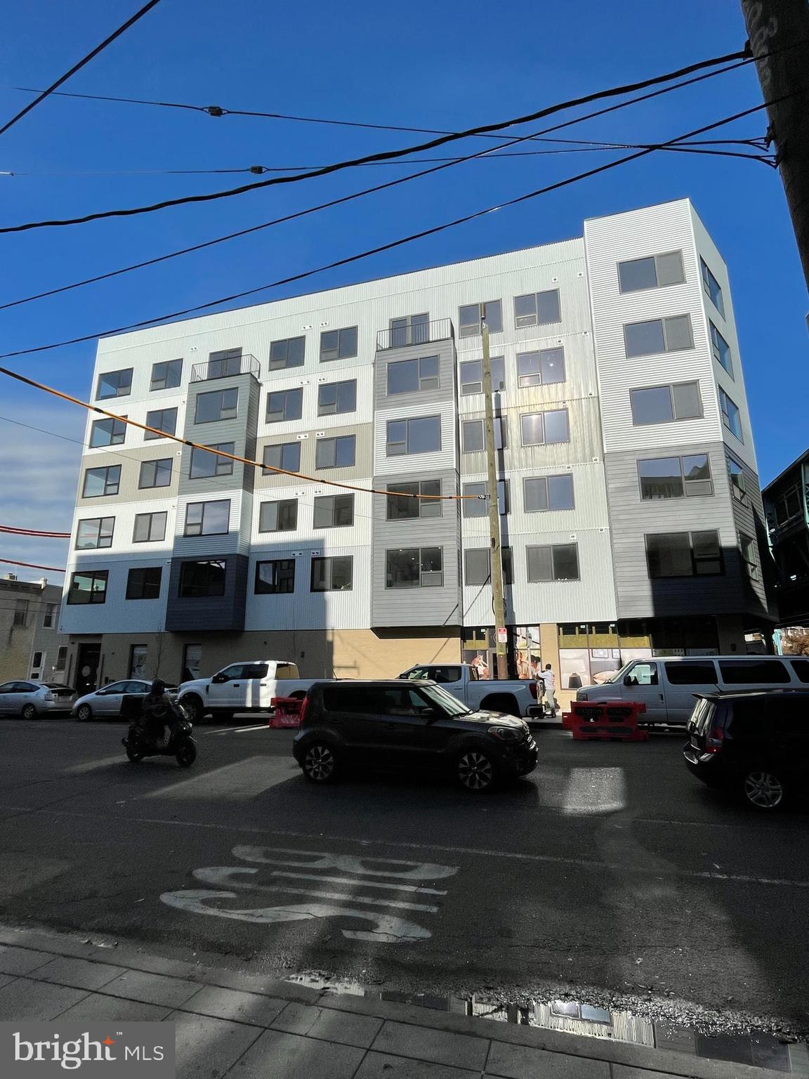 1900 N FRONT ST #215