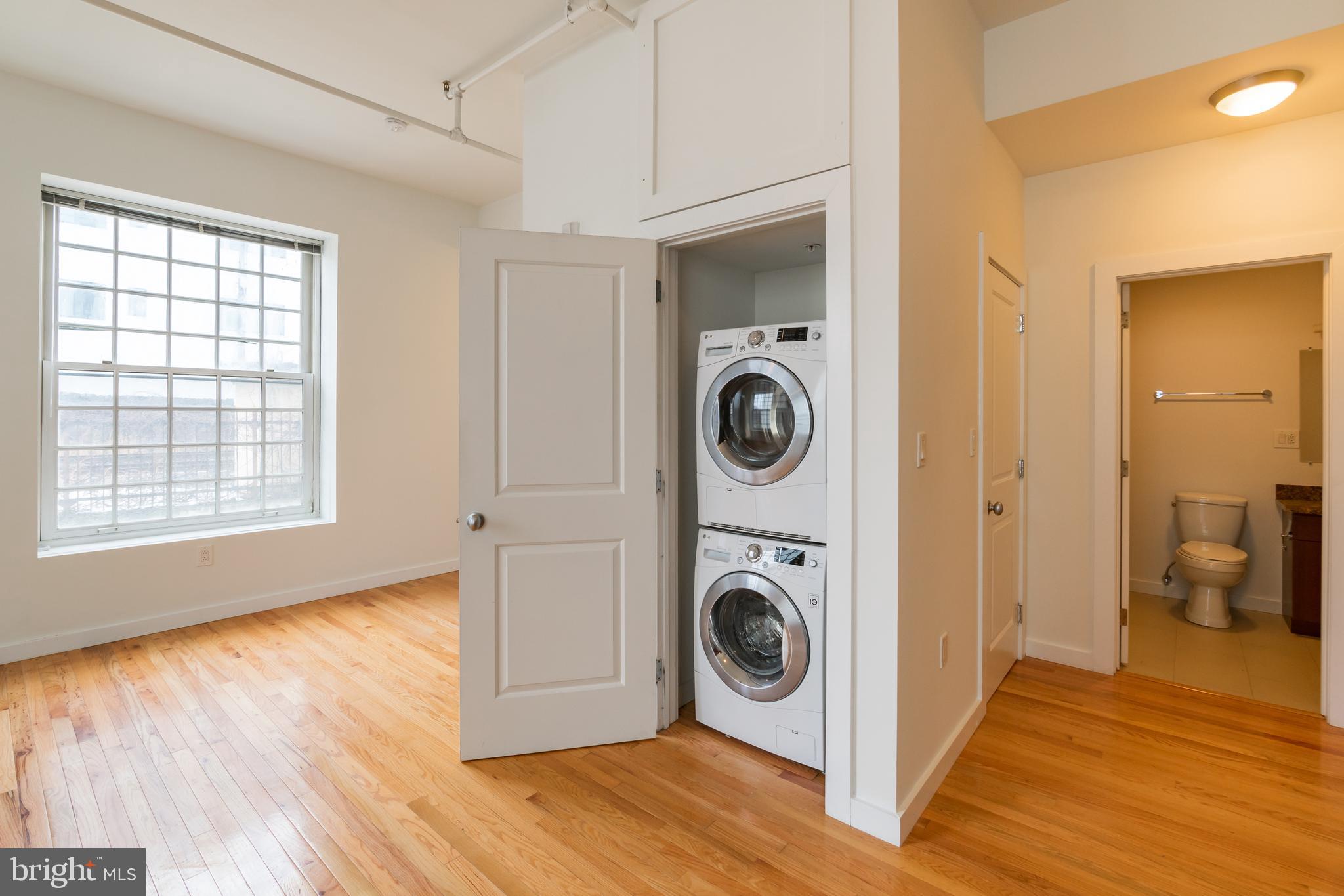 4 LEVERINGTON AVE #UNIT 301