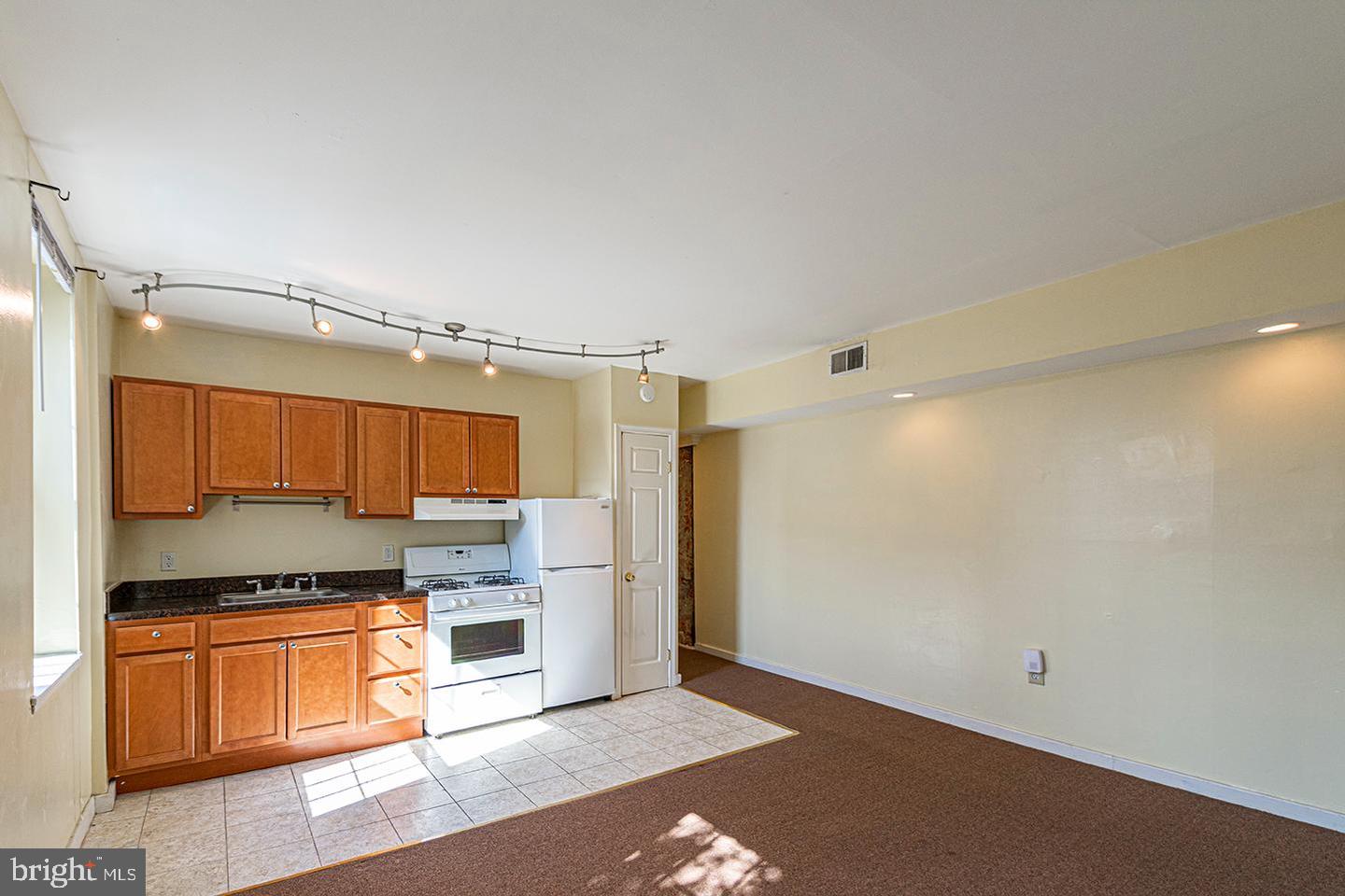 527 S 21ST ST #UNIT 2F