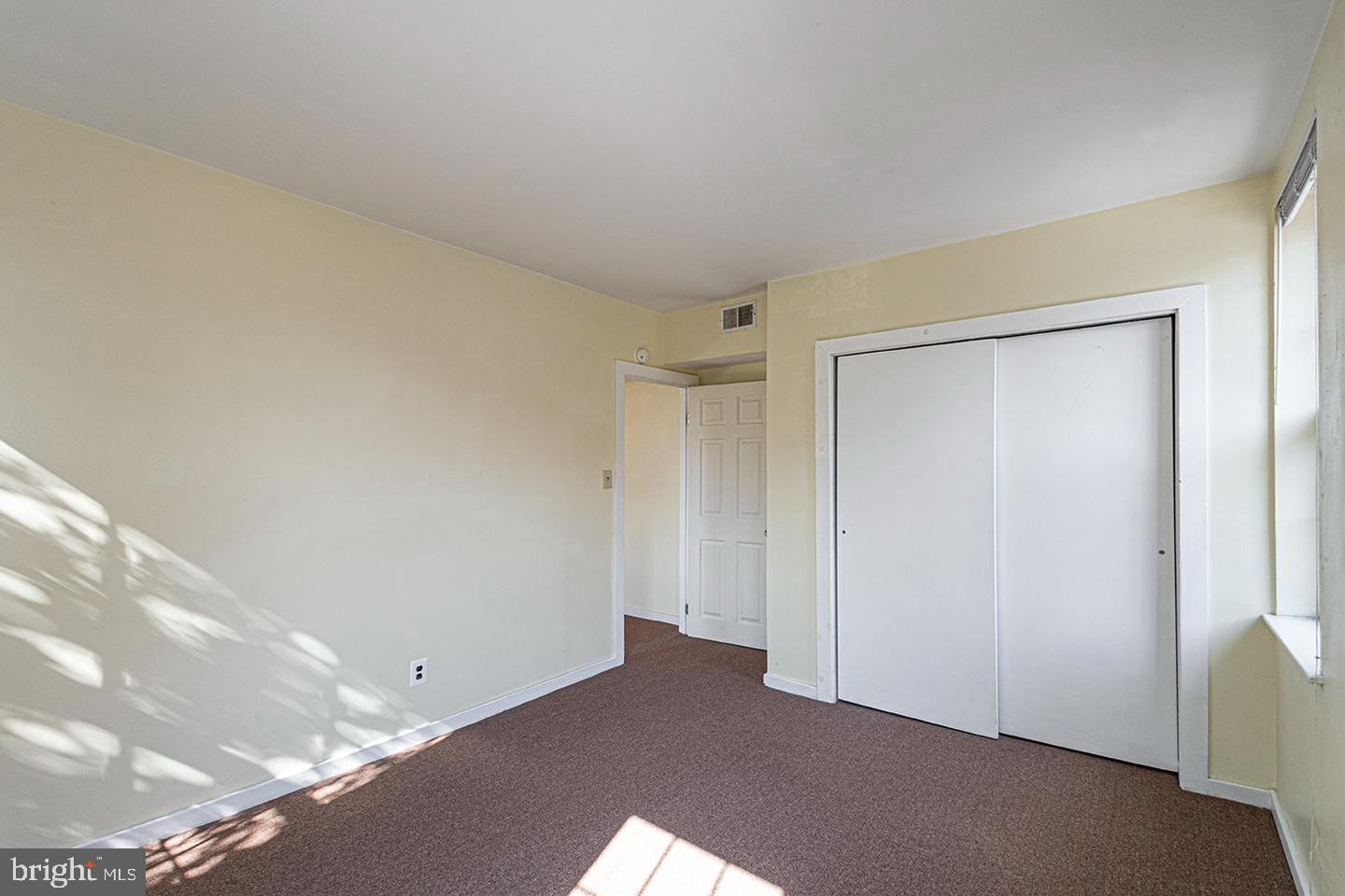 527 S 21ST ST #UNIT 2F