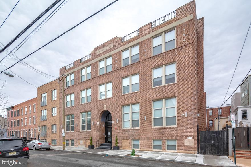 1607 CATHARINE ST #UNIT 1E