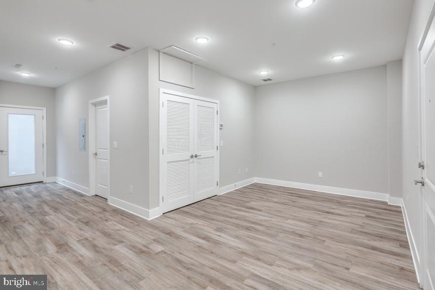 1607 CATHARINE ST #UNIT 1E