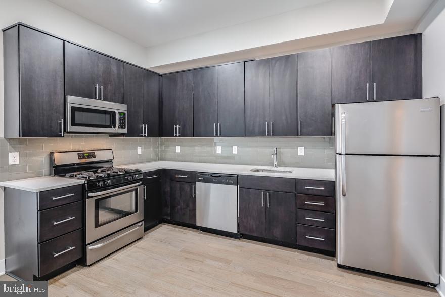 1607 CATHARINE ST #UNIT 1E