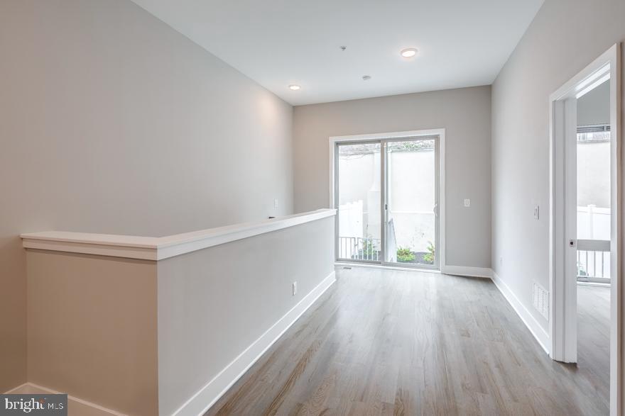 1607 CATHARINE ST #UNIT 1E