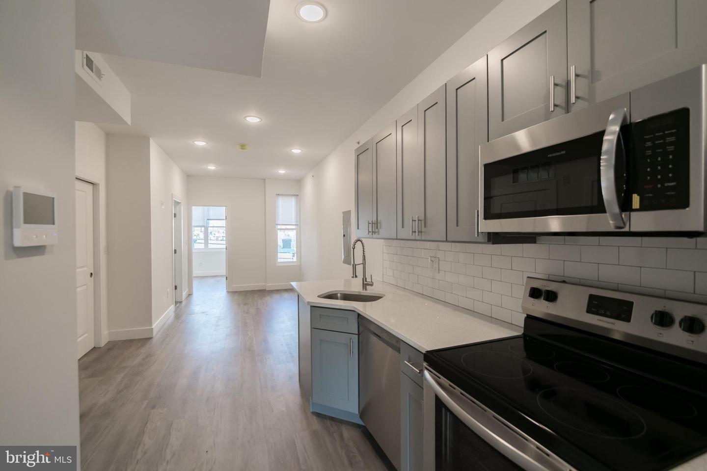 1711 SNYDER AVE #UNIT 2