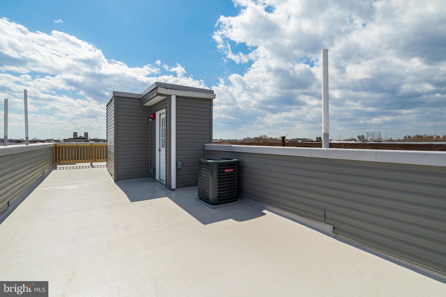 1711 SNYDER AVE #UNIT 2