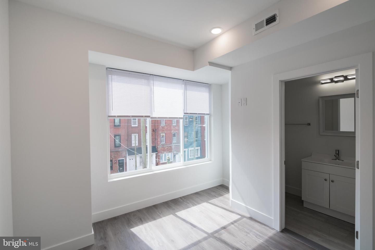 1711 SNYDER AVE #UNIT 2