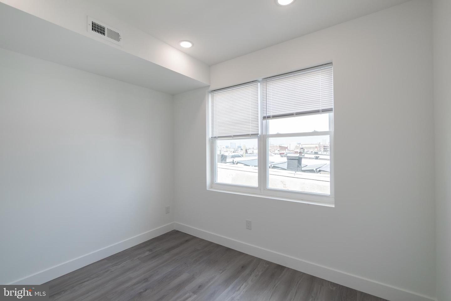 1711 SNYDER AVE #UNIT 2