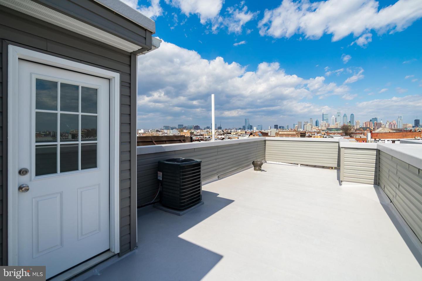 1711 SNYDER AVE #UNIT 2