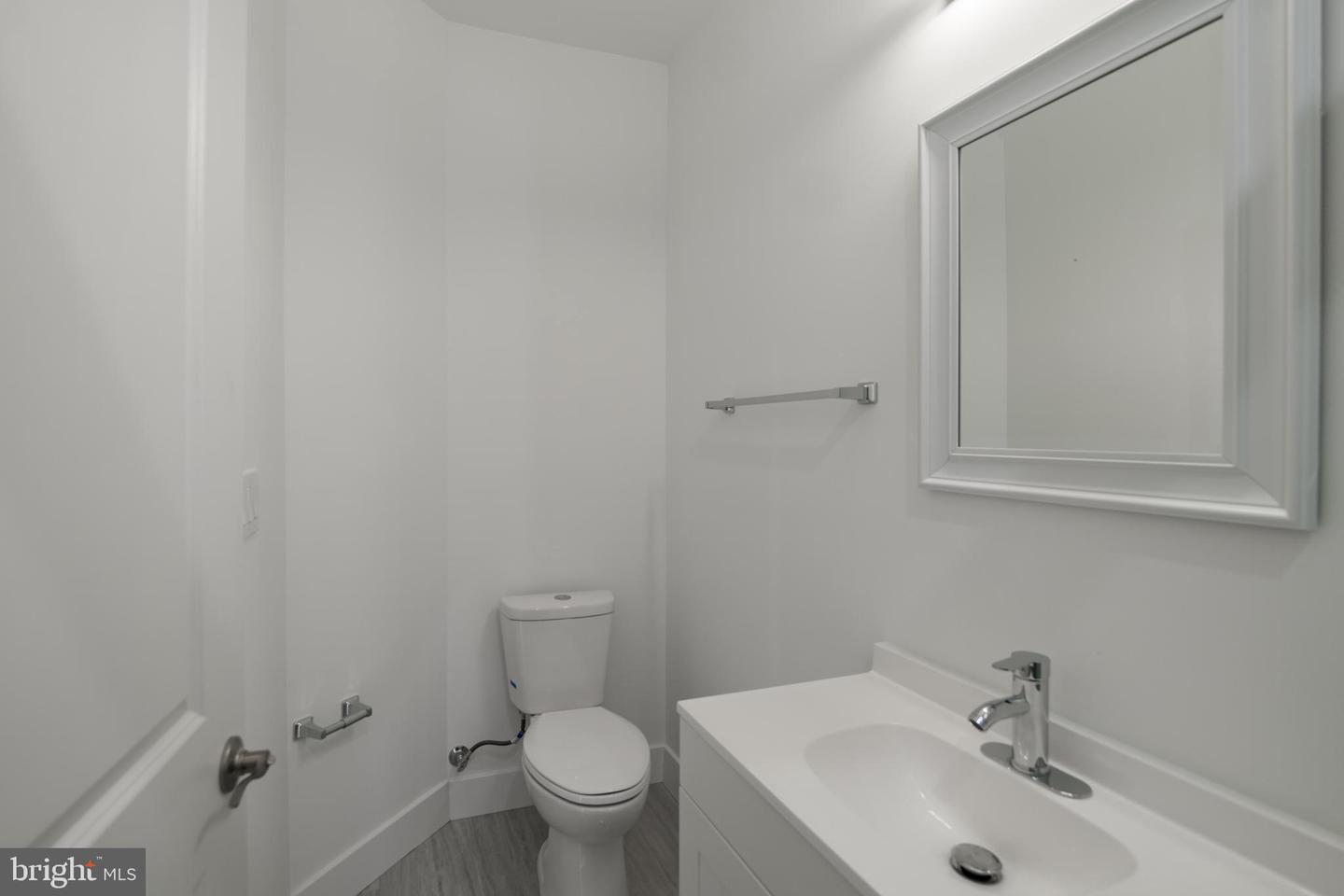 1711 SNYDER AVE #UNIT 2