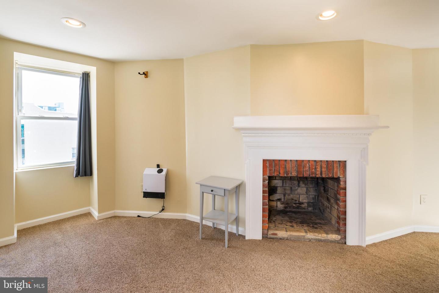 3826 LANCASTER AVE #UNIT 3