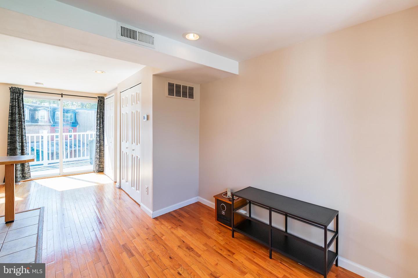 3826 LANCASTER AVE #UNIT 3