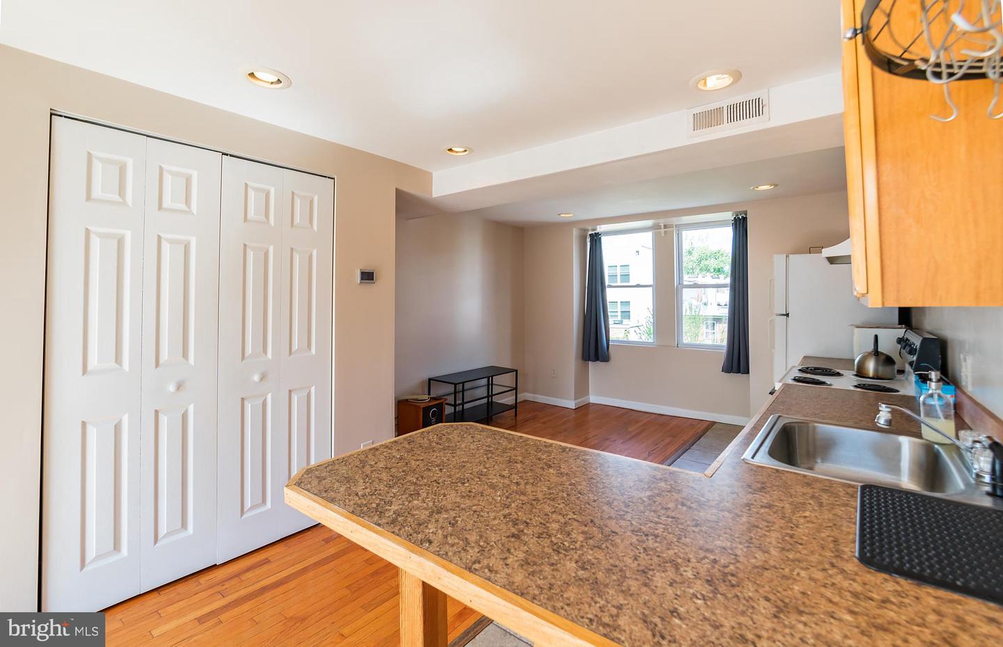 3826 LANCASTER AVE #UNIT 3