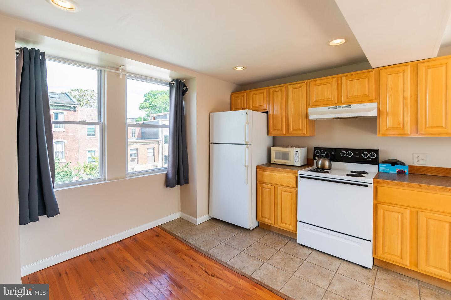 3826 LANCASTER AVE #UNIT 3