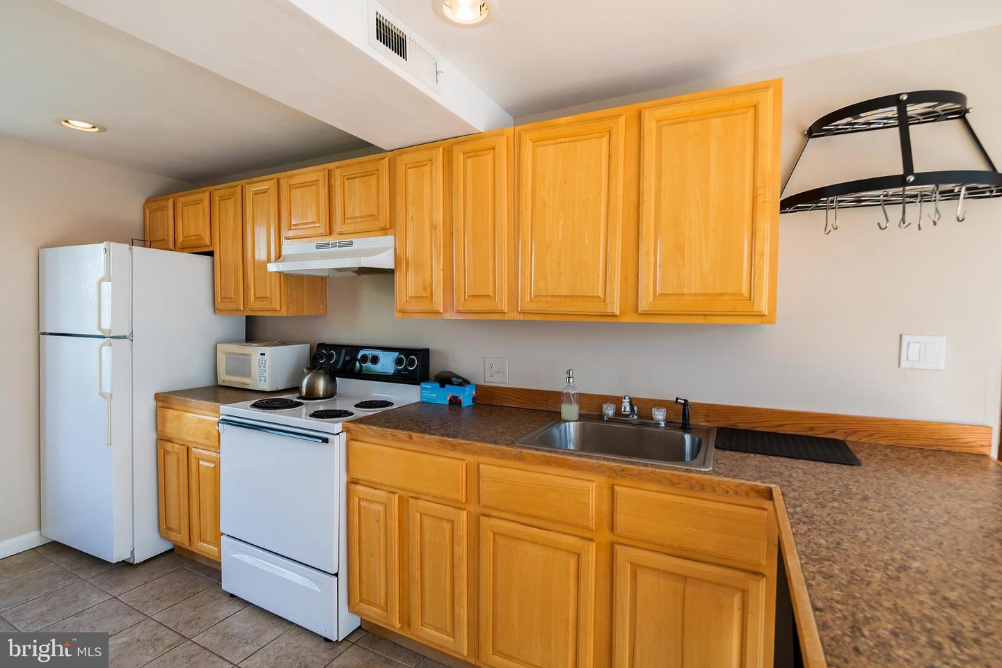 3826 LANCASTER AVE #UNIT 3