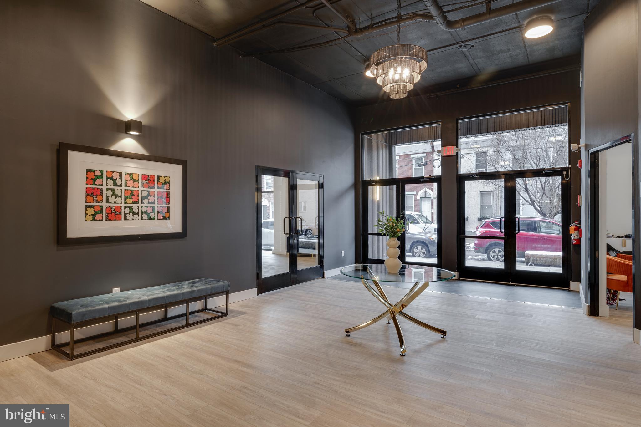 2400-18 E HUNTINGDON ST #611