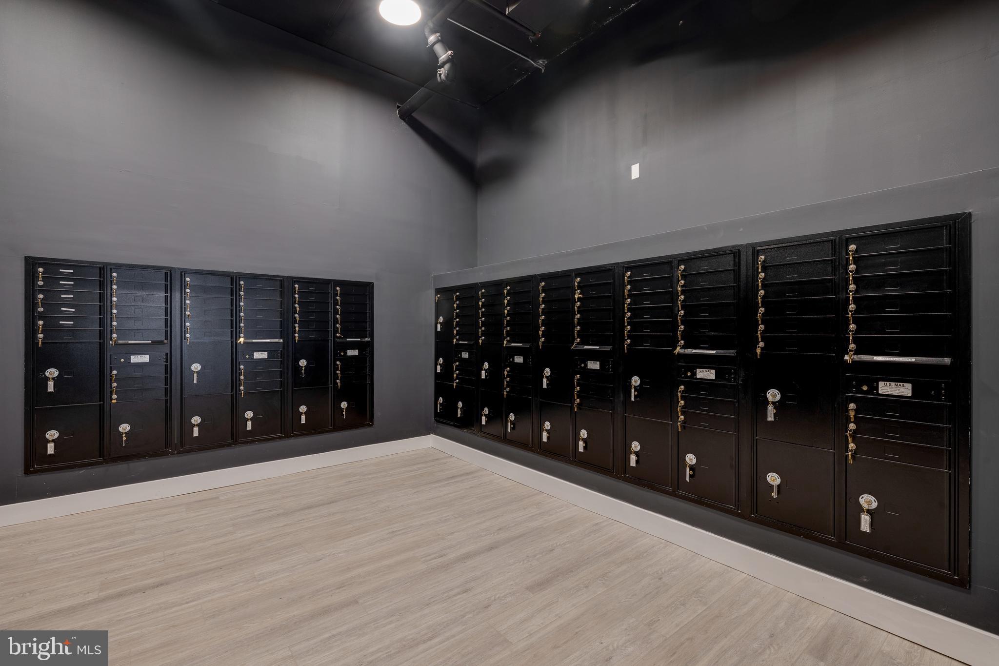 2400-18 E HUNTINGDON ST #706